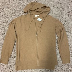 GAP zip up sweater